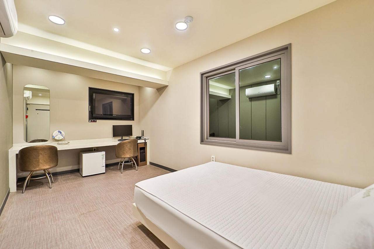 Top Motel Pusan Zewnętrze zdjęcie