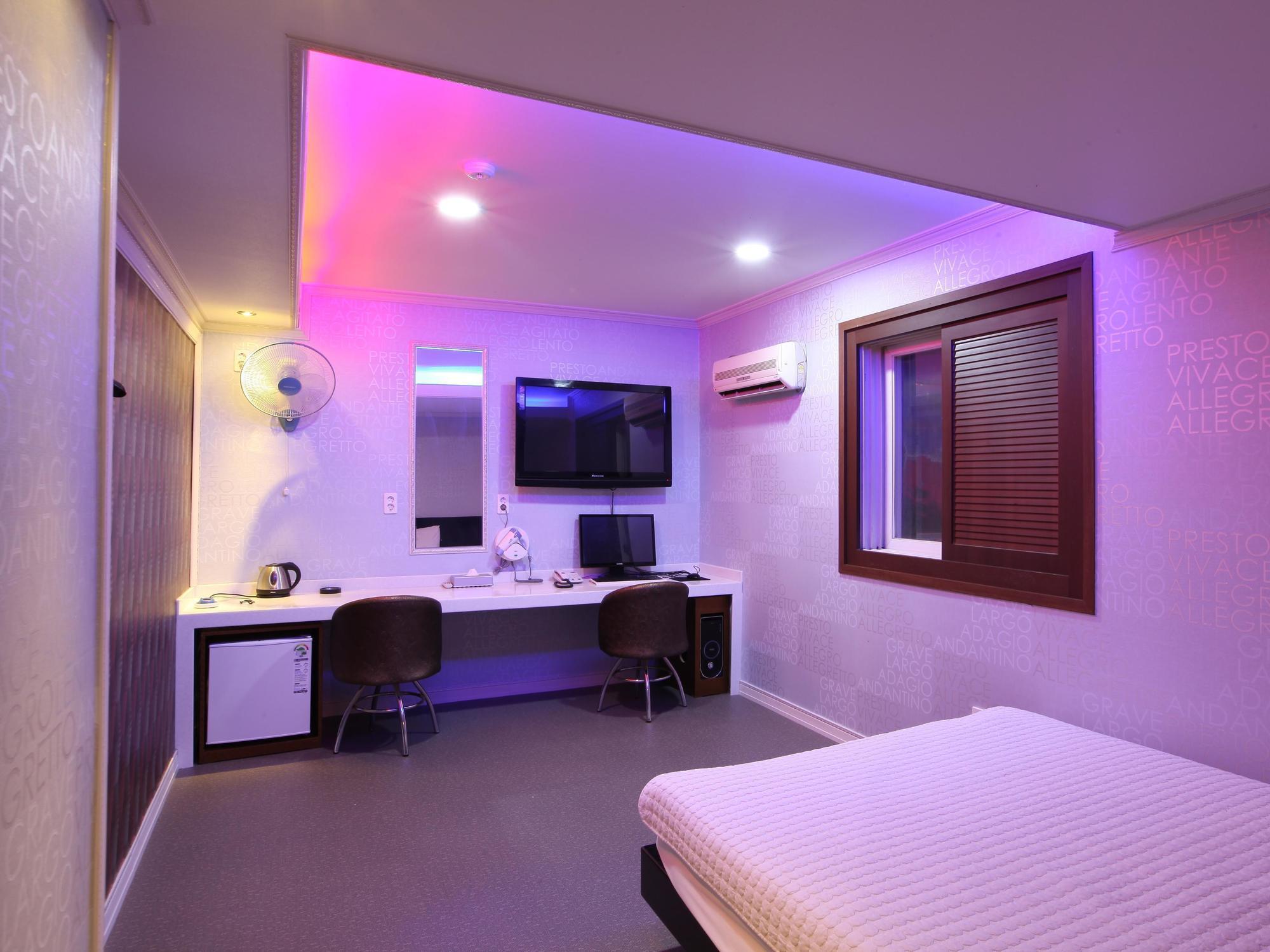 Top Motel Pusan Zewnętrze zdjęcie